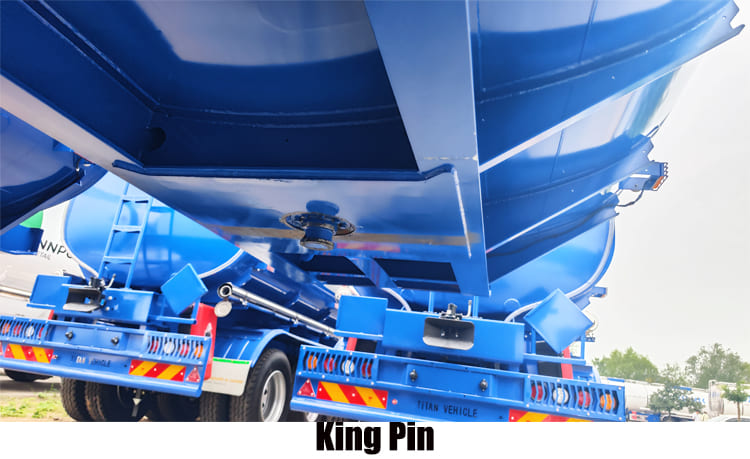 45000 Litres Crude Oil Tanker Trailer in Mali