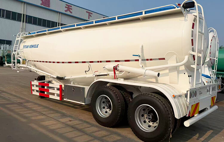 2 Axle Bulk Cement Tanker for Sale in Liberia