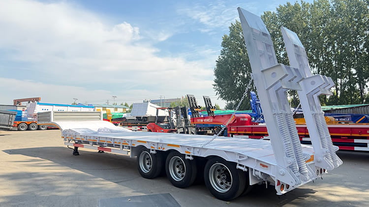 TITAN Lightweight 3 Axle Lowbed Semi Trailer for Sale in Tanzania