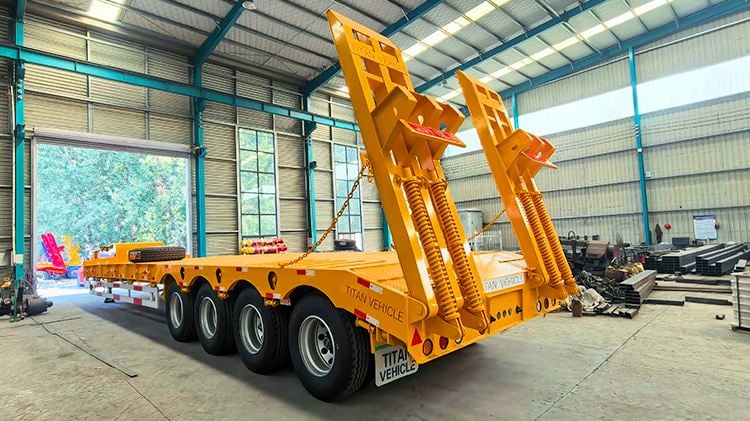 Titan 4 Axle Lowbed Truck Trailer for Sale in Cameroon