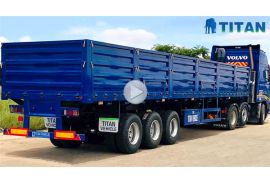 Triaxle trailer with board